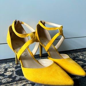 Mustard heels